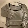 Estilo Coreano Outono e Inverno Novo Garota Picante Lixado Manga Longa Top Feminino Contraste no Peito Design de Nicho Slim-fit Emagrecedor Base