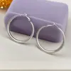 Pendientes de aro grandes lisos con acabado mate cepillado hechos a mano para mujer, sensación de alta gama, nuevo estilo popular 2026, pendientes elegantes y versátiles para mujer
