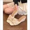 Zapatos de vestir de estilo étnico francés de corte bajo con punta cuadrada para mujer 2026, zapatos de tela de suela blanda con tacón de cuña sin cordones para verano, retro, para combinar con faldas