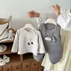 Pantalón de tirantes con babero de plumón para bebé Invierno 2026 Nuevo Súper Lindo Mono de Invierno sin Mangas para Bebé Niño Pelele para Bebé