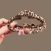 Pinza para el pelo de perro pequeño con estampado de leopardo estilo coreano, aspecto grande de alta gama, pinza de tiburón para moño para la parte posterior de la cabeza, accesorio versátil para el cabello