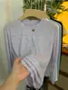 Camiseta Feminina de Manga Longa, Gola Redonda, com Proteção Solar, Corte Solto e Fino, Novo Estilo de Verão com Bordas Franzidas, Moderna, Simples, Versátil e Emagrecedora