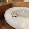 Joia retro de era média anel de indústria pesada estilo ins feminino banhado a ouro 18K escovado luxo leve com incrustação de diamante nicho alta qualidade novo produto