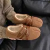 Sapatos Peludos Femininos 2026 Inverno Novo Estilo Uso Externo Sapatos de Fada Delicados Sapatos de Algodão Quentes para Mulheres Sapatilhas de Fundo Plano com Pelúcia