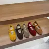 Primer Encuentro con los Zapatos Mary Jane Calados Estilo Coreano para Mujer, con Hebilla Única, Suela Plana, Transpirables, Cómodos y Versátiles