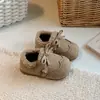 Sapatos Femininos 2026 Chegadas de Inverno Sapatos Peludos para Crianças Sapatos de Algodão para Meninas Sapatos de Inverno para Bebês Algodão de Duas Camadas com Lã Sapatos Birkenstock