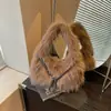 Bolso Cruzado de Felpa para Axila 2026 Nuevo para Mujer Otoño/Invierno Casual con Cadena Bolso de Hombro Único Bolso de Mano Bolso Dumpling de Piel