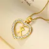 Collar con Colgante de Acero Inoxidable de 26 Letras de Moda con un Toque de Lujo, Gargantilla Dorada Incrustada de Diamantes con Forma de Corazón al por Mayor