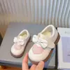 Sapatos de Couro Femininos com Forro de Lã, Sapatos Infantis de Solado Macio, Novo Estilo Outono/Inverno 2026, Quentes e Antiderrapantes, para Bebês e Crianças Pequenas, Duplo Algodão, Sapatos de Princesa