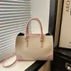 Bolsa Tote Color-Blocking Fashion para Mulheres 2026 Verão Nova Grande Capacidade para o Dia a Dia Bolsa de Mão Casual Versátil Bolsa de Ombro Transversal