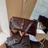 Bolso Pequeño Cuadrado Retro de Lujo Ligero Transfronterizo Diseño Simple de Nicho Bolso de Mano Moda de Gama Alta Elegante Tendencia Bolso de Hombro Único Cruzado