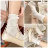 26 calcetines blancos hasta la pantorrilla, calcetines finos de malla de encaje de algodón para primavera y verano, calcetines holgados estilo ballet con lazo y diseño calado Lolita