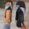 Sandalias de verano de tira trasera de moda para mujer, estilo romano 2025, suela plana, estilo coreano, elásticas, punta cuadrada nueva, para uso en exteriores