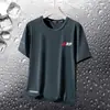 Camiseta de seda gelada de verão masculina, gola redonda, secagem rápida, manga curta, fina, respirável, meia manga, tamanho grande, tops esportivos masculinos, tendência solta