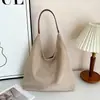 2026 Bolsas Tote Nuevas de Principios de Otoño para Mujer Venta Directa del Fabricante Bolso de Hombro Individual de Gran Capacidad a la Moda Estilo Coreano Retro para Viajar