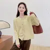 Cardigan Jaqueta de Tricô Suave Cor Sólida Estilo Coreano com Gola Redonda para Mulheres, Inspirado na Chanel, Novo Outono e Inverno, Roupa de Fora Grossa