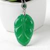 Pingente cravejado de calcedônia verde prata 925 cravejado de calcedônia verde Folha de Jade galhos dourados pingente de folha de jade fornecimento ao vivo