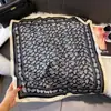 Pañuelo de Seda Estampado Flor de Anacardo Retro de 70 cm, Pañuelo Versátil de Seda Sintética, Pañuelo de Cuello de Gama Alta, Pañuelo Cuadrado Delgado para Mujer