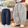 Pantalones de Felpa para Niñas Otoño e Invierno 2025 Nuevos Elegantes de Moda Pantalones Jogger Infantiles Ropa de Invierno Pantalones Gruesos Calientes para Niñas