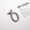 Llavero con Perlas y Cuentas Estilo Girly Colgante para Bolso Decoración Plata Creativo Pequeño Regalo Auriculares Coche