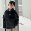 Sudadera para Niños Primavera y Otoño 2026 Nuevo Estilo Ropa Infantil Fresca Rayada Casual Deportiva con Capucha para Niños Mayores Ropa de Otoño