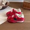 Zapatillas infantiles 2026 primavera y otoño estilo nuevo para niñas, zapatos casuales de corte bajo, estilo coreano, suela blanda, zapatillas de entrenamiento alemanas para niños mayores