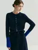 Cardigã de tricô versátil estilo francês com gola redonda, blocos de cor e mangas compridas para mulheres, outono e inverno, único e estiloso para o trabalho, top de corte justo