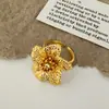 Anillo Floral Minimalista de Moda de Lujo Ligero de Gama Alta con Textura, Diseño de Personalidad de Temperamento Nicho, Joyería Elegante para Mujer