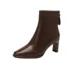 Botas de Cano Curto com Salto Grosso Outono/Inverno Novas Femininas Salto Alto Zíper nas Costas Bico Quadrado Botas de Cano Curto Pretas Retro Francês com Veludo Botas Emagrecedoras