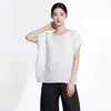 Top de manga curta de nicho com design avançado para mulheres, camiseta artística irregular plissada feita à mão de verão, solta, modeladora para mulheres, top pequeno