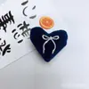 Estilo Coreano Terciopelo Bordado Lazo Corazón de Melocotón Accesorios DIY Accesorios para el Cabello Accesorios para Ropa Zapatos Calcetines Bolsas Funda para Teléfono Móvil Materiales