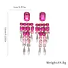 Aretes de aguja plateada con diamantes y borlas cuadradas, simples y elegantes, con un toque de lujo ligero y alta gama, diseño único y de nicho