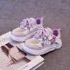 Zapatos para Niñas Zapatos de Malla Individuales de Plataforma para Niños 2026 Nuevos de Primavera Casual Versátiles Zapatos Deportivos Suela Suave Zapatos Blancos de Princesa