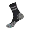 Calcetines deportivos profesionales para fitness para hombres y mujeres, absorbentes de sudor y transpirables, adecuados para correr al aire libre y ciclismo, calcetines de media pantorrilla, venta al por mayor de fábrica