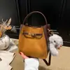 Bolso de Hombro Cruzado Vintage de Alta Gama para Mujer, Moda Nueva Otoño/Invierno 2025, Estilo Commuter