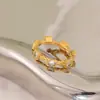 Anillo Geométrico Chapado en Oro K con Circonita Incrustada, Moderno y Versátil para el Trabajo, Anillo para el Dedo Índice, Anillo de Estilo Nicho de Gama Alta para Mejores Amigas