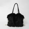 Bolsa de ombro de pelúcia de grande capacidade transfronteiriça, bolsa de ombro de pele sintética para outono e inverno, bolsa de mão e bolsa transversal de alta qualidade para mulheres, atacado
