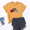 Camiseta romântica casal 2022 Dia dos Namorados manga curta em estoque três Plaid leopard estampa coração estampa decote redondo top verão