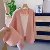 Coleção Nova Outono/Inverno 2026 Estilo Coreano: Cardigã de Tricô Casual Feminino, Soltinho, de Comprimento Médio, com uma Atmosfera Estilosa