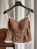 Camisole de renda retrô estilo francês com sutiã embutido, corte justo, que valoriza a silhueta e adequada como camada interna ou um top básico