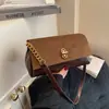 Bolsa pequena elegante e vintage para mulheres, nova moda 2026 bolsa transversal versátil, bolsa quadrada pequena de ombro único requintada e moderna