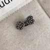 Presilha de Cabelo Exclusiva com Laço Totalmente Cravejado para Mulheres, Mini Presilha para Franja, Pequeno Grampo para Fios Soltos, Acessório de Cabelo Doce e Versátil