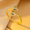 Libro Caperucita Roja con Anillo Gemelo Serpiente Flash Nuevo 2025 Año del Doble Serpiente Anillo Pequeño Dorado Microincrustado para Mujer