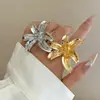 Anillo Metálico con Flor de Estambre Retro Vintage Estilo Japonés Francés Moderno a la Moda para Mujer