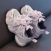 Zapatillas Deportivas para Niños 2026 Verano Nuevas Malla Simple Transpirables Zapatos de Papá para Niñas Suela Suave Ligera Zapatos Casuales de Moda