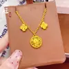 Tienda de Oro Mismo Estilo Carácter de Fortuna Brújula de Ocho Tesoros Collar Colgante Redondo Hielo Triturado Trébol de Cuatro Hojas Cadena para Clavícula Latón Chapado en Oro Alta Retención del Color