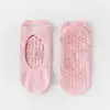 Calcetines de Yoga para Mujer Verano Finos Antideslizantes de Silicona Profesionales para Deportes de Interior Fitness Baile Talón Abierto Calcetines para Pilates