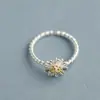 Anillo de Margarita de Plata S925 Japonés y Coreano Anillo Dulce Elegante de Gama Alta Anillo para el Dedo Índice Articulado Joyería de Plata para Mujeres
