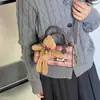2026 bolso de mano retro exquisito para mujer, bolso de hombro de moda para otoño, nuevo diseño de pata de gallo, estilo versátil