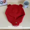 Chapéu de Lã Tricotado com Orelhas de Urso Fofo para Mulheres no Outono e Inverno Chapéu Vermelho Quente com Proteção para as Orelhas Mostrando o Rosto Pequeno Chapéu Lei Feng Moderno